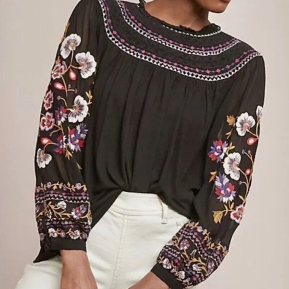 Anthropologie | Akemi + Kin Black Louise Embroidered Floral Blouse Size XS